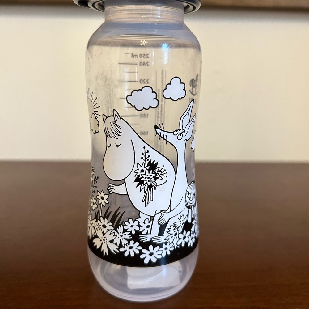 New Ainu, Moomin Baby Bottle